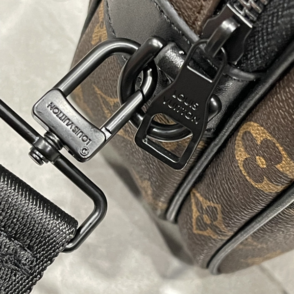 ルイヴィトンバッグ素材ディテール